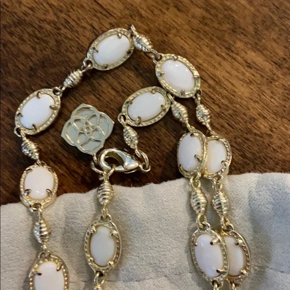 Gale White MOP Long Necklace - Picture 3 of 3